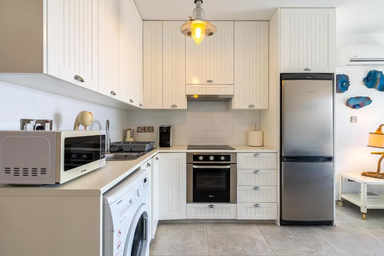 Seawaves 1- Bedroom Apartment Near Meneou Beach Larnaca