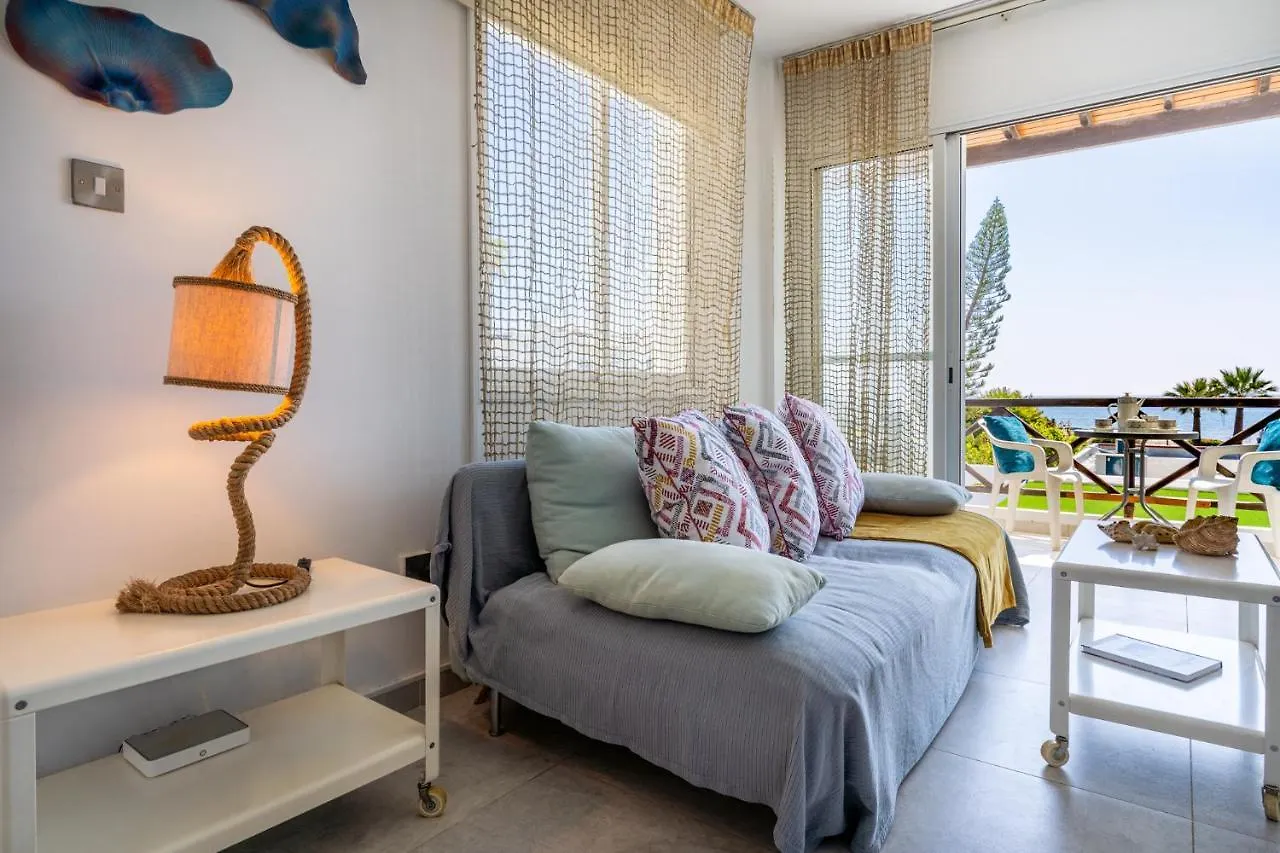 Seawaves 1- Bedroom Apartment Near Meneou Beach Larnaca 0*,